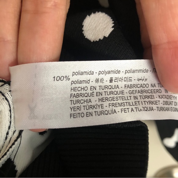 Black and white polka dot knit top. - Picture 7 of 10